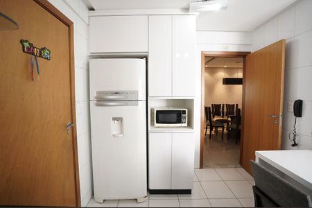 Apartamento para alugar com 119m², 4 quartos e 3 vagas