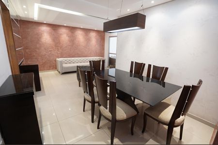 Apartamento para alugar com 119m², 4 quartos e 3 vagas