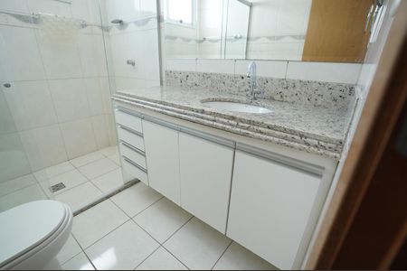 Apartamento para alugar com 119m², 4 quartos e 3 vagas