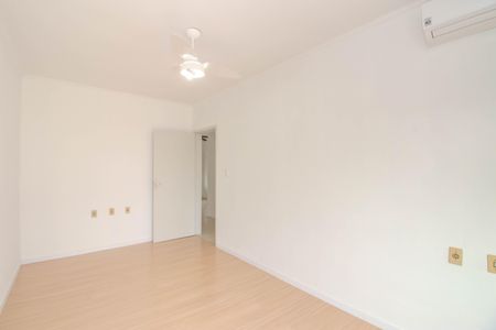 Casa à venda com 240m², 3 quartos e 2 vagas Casa à venda com 240m², 3 quartos e 2 vagasQuarto 1