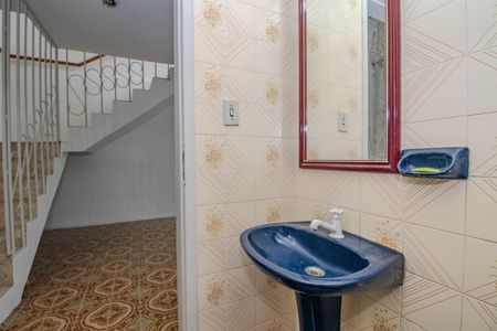 Casa à venda com 240m², 3 quartos e 2 vagas Casa à venda com 240m², 3 quartos e 2 vagasBanheiro 2