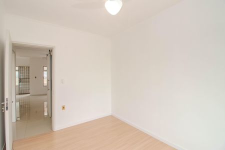 Casa à venda com 240m², 3 quartos e 2 vagas Casa à venda com 240m², 3 quartos e 2 vagasQuarto 2