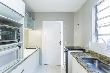 Apartamento à venda com 120m², 2 quartos e 1 vaga Apartamento à venda com 120m², 2 quartos e 1 vagaCozinha