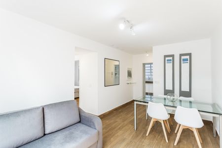 Apartamento à venda com 120m², 2 quartos e 1 vaga Apartamento à venda com 120m², 2 quartos e 1 vagaSala