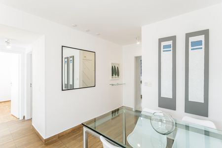 Apartamento à venda com 120m², 2 quartos e 1 vaga Apartamento à venda com 120m², 2 quartos e 1 vagaSala