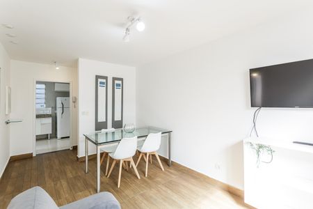 Apartamento à venda com 120m², 2 quartos e 1 vaga Apartamento à venda com 120m², 2 quartos e 1 vagaSala