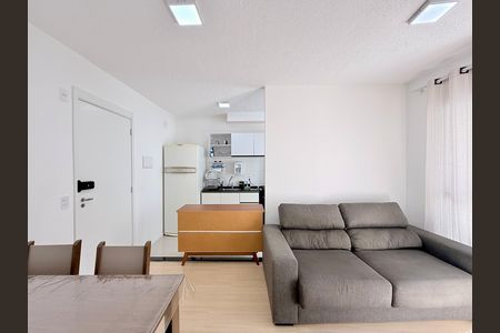 Sala de apartamento para alugar com 2 quartos, 49m² em Santo Amaro, São Paulo