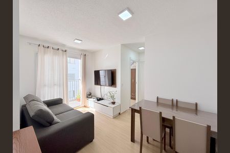 Sala de apartamento para alugar com 2 quartos, 49m² em Santo Amaro, São Paulo