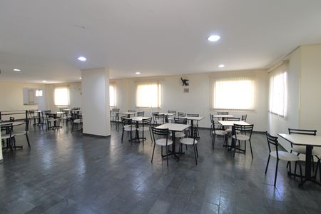 Apartamento à venda com 63m², 2 quartos e 1 vagaÁrea comum