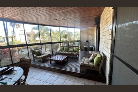 Apartamento para alugar com 100m², 3 quartos e 2 vagasVaranda