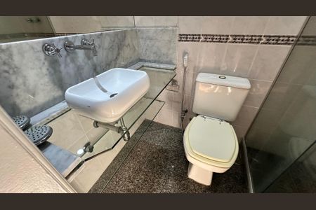 Apartamento para alugar com 100m², 3 quartos e 2 vagasBanheiro Social