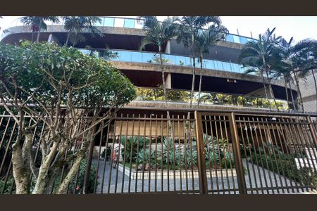 Apartamento para alugar com 100m², 3 quartos e 2 vagasFachada