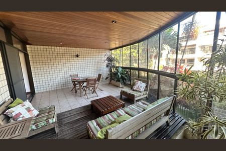 Apartamento para alugar com 100m², 3 quartos e 2 vagasVaranda