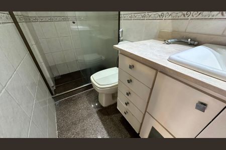 Apartamento para alugar com 100m², 3 quartos e 2 vagasBanheiro Quarto 2