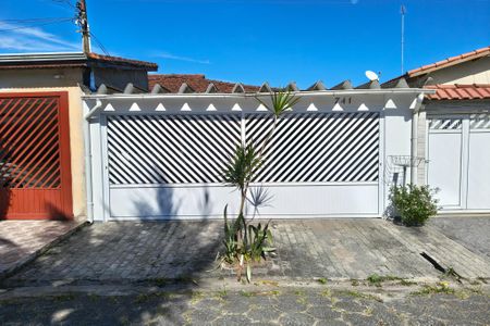 Fachada de casa para alugar com 1 quarto, 179m² em Vila Caiçara, Praia Grande