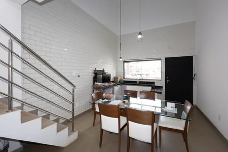 Sala de Estar de kitnet/studio para alugar com 1 quarto, 30m² em Vale do Sol, Nova Lima