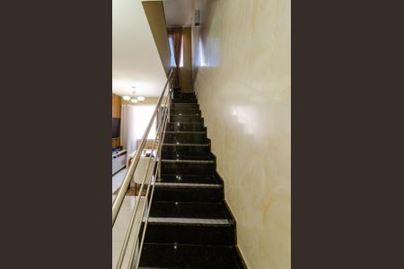 Escada de apartamento à venda com 2 quartos, 162m² em Jardim América, Belo Horizonte