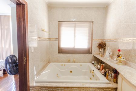 Apartamento à venda com 180m², 4 quartos e 2 vagasBanheiro da Suíte 2 na Cobertura