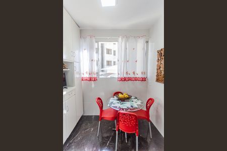 Apartamento à venda com 180m², 4 quartos e 2 vagasCopa