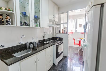 Apartamento à venda com 180m², 4 quartos e 2 vagasCozinha