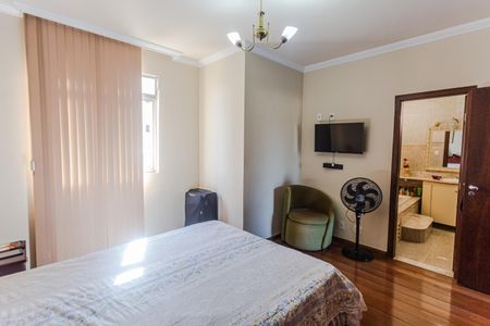 Apartamento à venda com 180m², 4 quartos e 2 vagasSuíte 2 na Cobertura