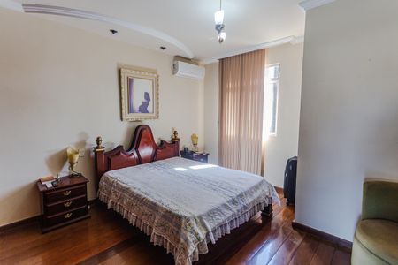 Apartamento à venda com 180m², 4 quartos e 2 vagasSuíte 2 na Cobertura