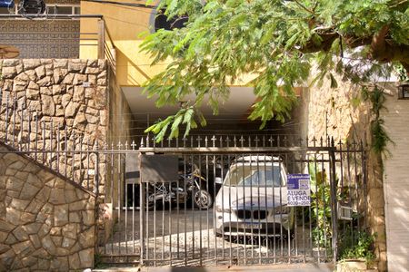 Casa para alugar com 266m², 4 quartos e 4 vagasFachada da Casa 