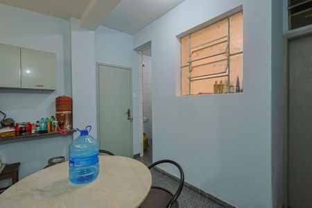 Apartamento à venda com 100m², 2 quartos e sem vagaÁrea de Serviço