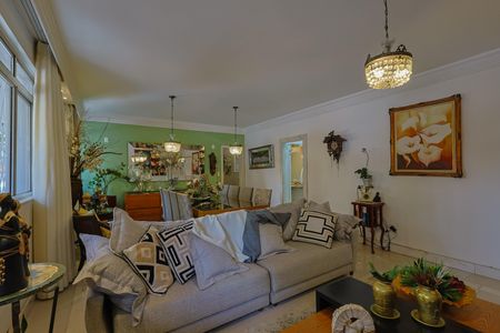 Apartamento à venda com 220m², 4 quartos e 2 vagas Apartamento à venda com 220m², 4 quartos e 2 vagasSala