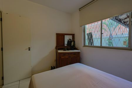 Apartamento à venda com 220m², 4 quartos e 2 vagas Apartamento à venda com 220m², 4 quartos e 2 vagasQuarto 3