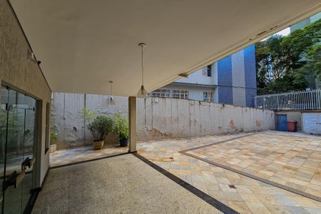 Apartamento à venda com 220m², 4 quartos e 2 vagas Apartamento à venda com 220m², 4 quartos e 2 vagasÁrea comum