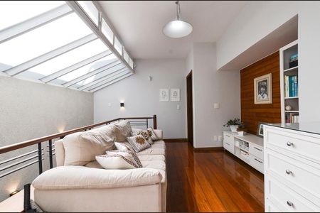 Casa à venda com 320m², 3 quartos e 5 vagas Casa à venda com 320m², 3 quartos e 5 vagasSala 2