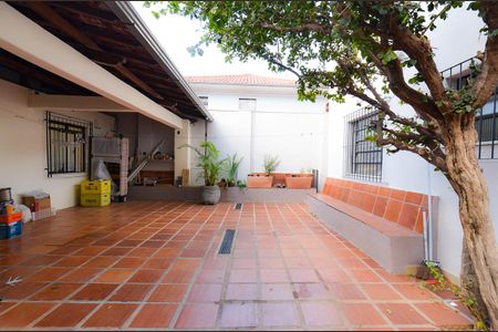 Casa à venda com 320m², 3 quartos e 5 vagas Casa à venda com 320m², 3 quartos e 5 vagasÁrea Externa