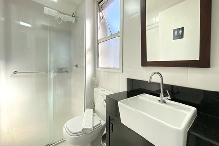 Apartamento à venda com 44m², 1 quarto e 2 vagasBanheiro da Suíte