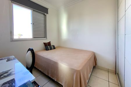 Apartamento à venda com 64m², 2 quartos e 2 vagasQuarto 