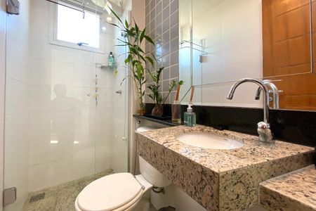 Apartamento à venda com 64m², 2 quartos e 2 vagasBanheiro social