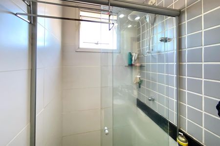 Apartamento à venda com 64m², 2 quartos e 2 vagasBanheiro da Suíte
