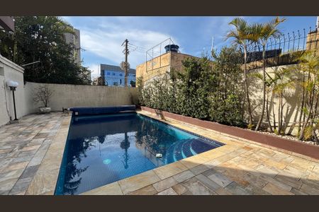 Apartamento à venda com 140m², 3 quartos e 2 vagas Apartamento à venda com 140m², 3 quartos e 2 vagasPiscina