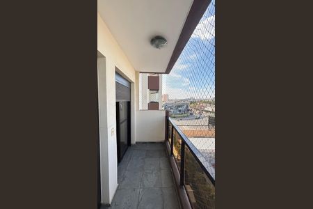 Apartamento à venda com 140m², 3 quartos e 2 vagas Apartamento à venda com 140m², 3 quartos e 2 vagasQuarto 1 Varanda