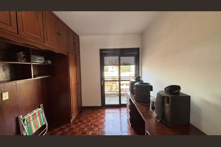 Apartamento à venda com 140m², 3 quartos e 2 vagas Apartamento à venda com 140m², 3 quartos e 2 vagasQuarto 1