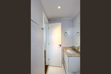 Apartamento à venda com 134m², 3 quartos e 2 vagasBanheiro da Suíte 2