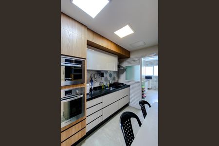 Apartamento à venda com 134m², 3 quartos e 2 vagasCozinha