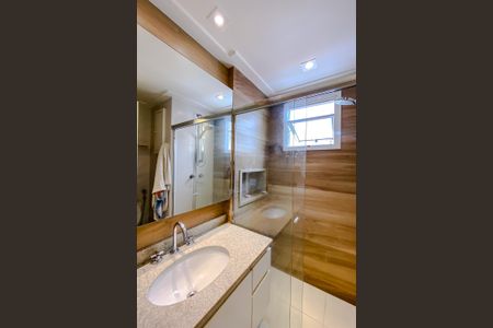 Apartamento à venda com 134m², 3 quartos e 2 vagasBanheiro da Suíte 1