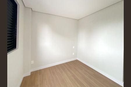 Apartamento à venda com 87m², 3 quartos e 2 vagas Apartamento à venda com 87m², 3 quartos e 2 vagasSuite 2