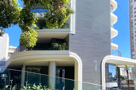 Apartamento à venda com 182m², 4 quartos e 4 vagas Apartamento à venda com 182m², 4 quartos e 4 vagasFachada