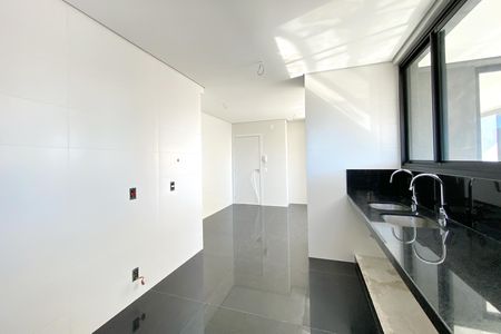Apartamento à venda com 182m², 4 quartos e 4 vagas Apartamento à venda com 182m², 4 quartos e 4 vagasCozinha