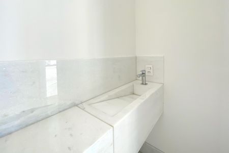 Apartamento à venda com 182m², 4 quartos e 4 vagas Apartamento à venda com 182m², 4 quartos e 4 vagasLavabo da Sala