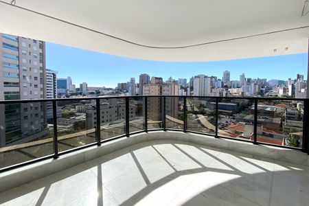 Apartamento à venda com 182m², 4 quartos e 4 vagas Apartamento à venda com 182m², 4 quartos e 4 vagasVaranda da Sala