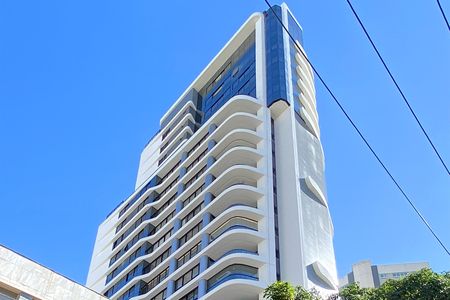 Apartamento à venda com 182m², 4 quartos e 4 vagas Apartamento à venda com 182m², 4 quartos e 4 vagasFachada
