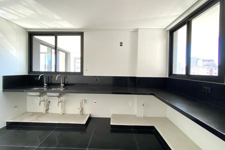 Apartamento à venda com 182m², 4 quartos e 4 vagas Apartamento à venda com 182m², 4 quartos e 4 vagasCozinha